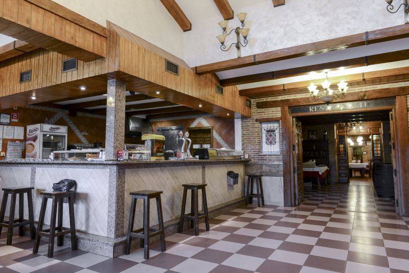 Restaurante Asador Parrilla El Duque - Arganda del Rey - Madrid - Vista de Barra para desayunos y pinchos