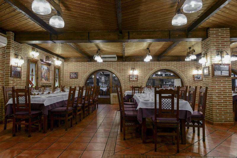 Restaurante Asador Parrilla El Duque - Arganda del Rey - Madrid - Salón Asador. Salón con capacidad para 90 personas